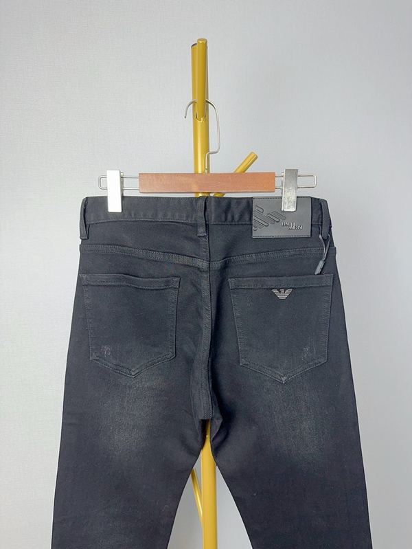 ブランドジーンズ角部分ディテール